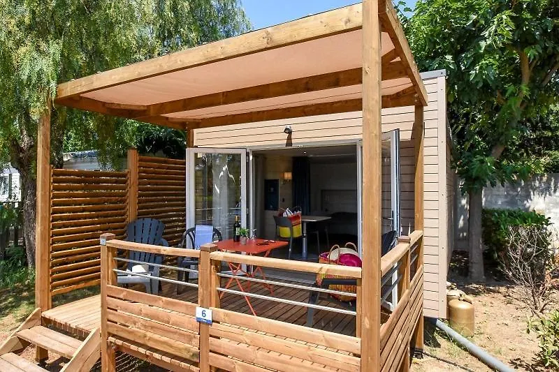 Hotel Camping Les Hautes Prairies Lourmarin France