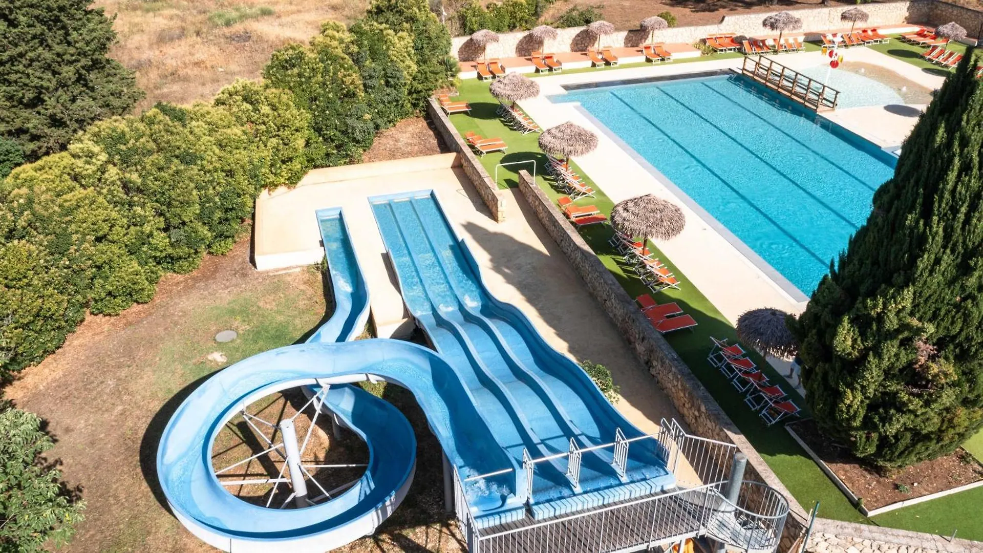 Camping Les Hautes Prairies Lourmarin 0*,  France