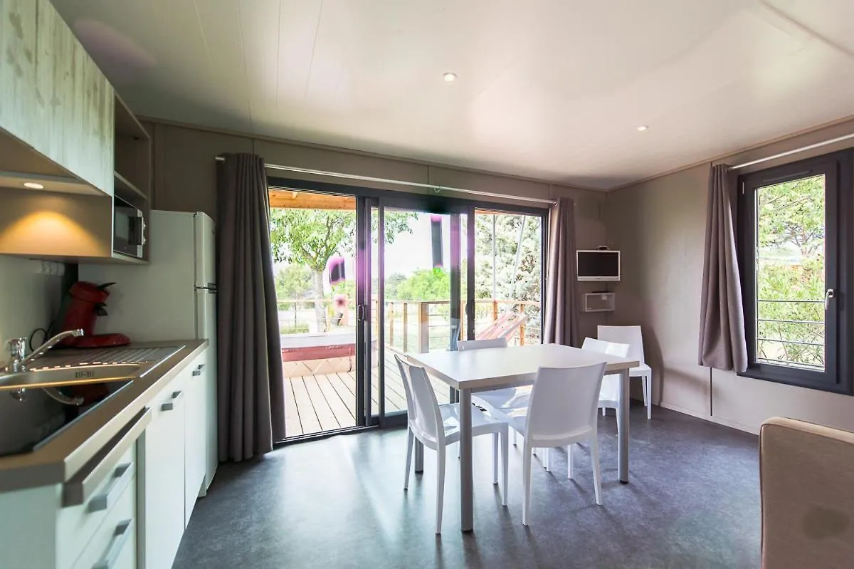 Camping Les Hautes Prairies Lourmarin 0*,