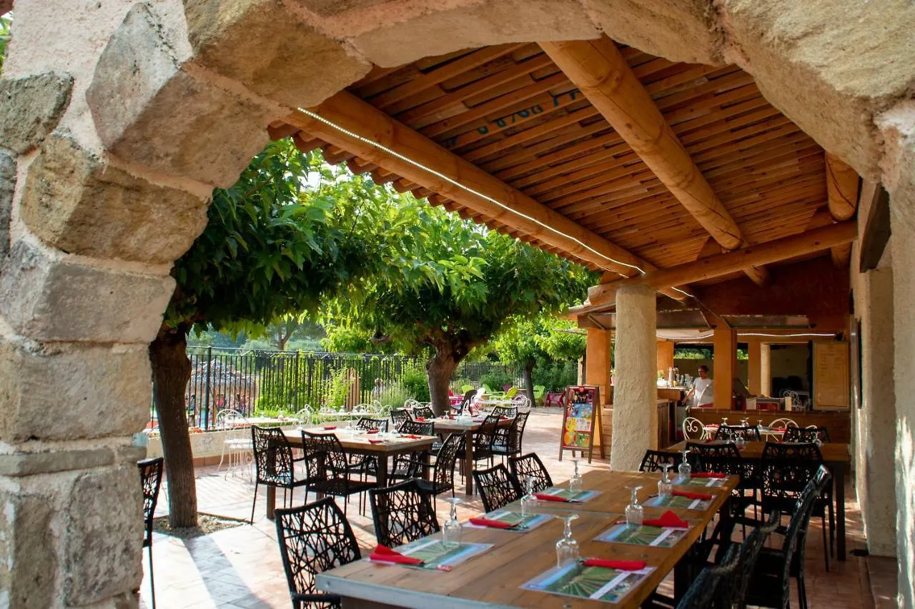 Hotel Camping Les Hautes Prairies Lourmarin